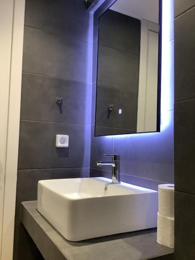 Sunny New Lovely Apartment 60 Meters From The Metro Athènes Extérieur photo
