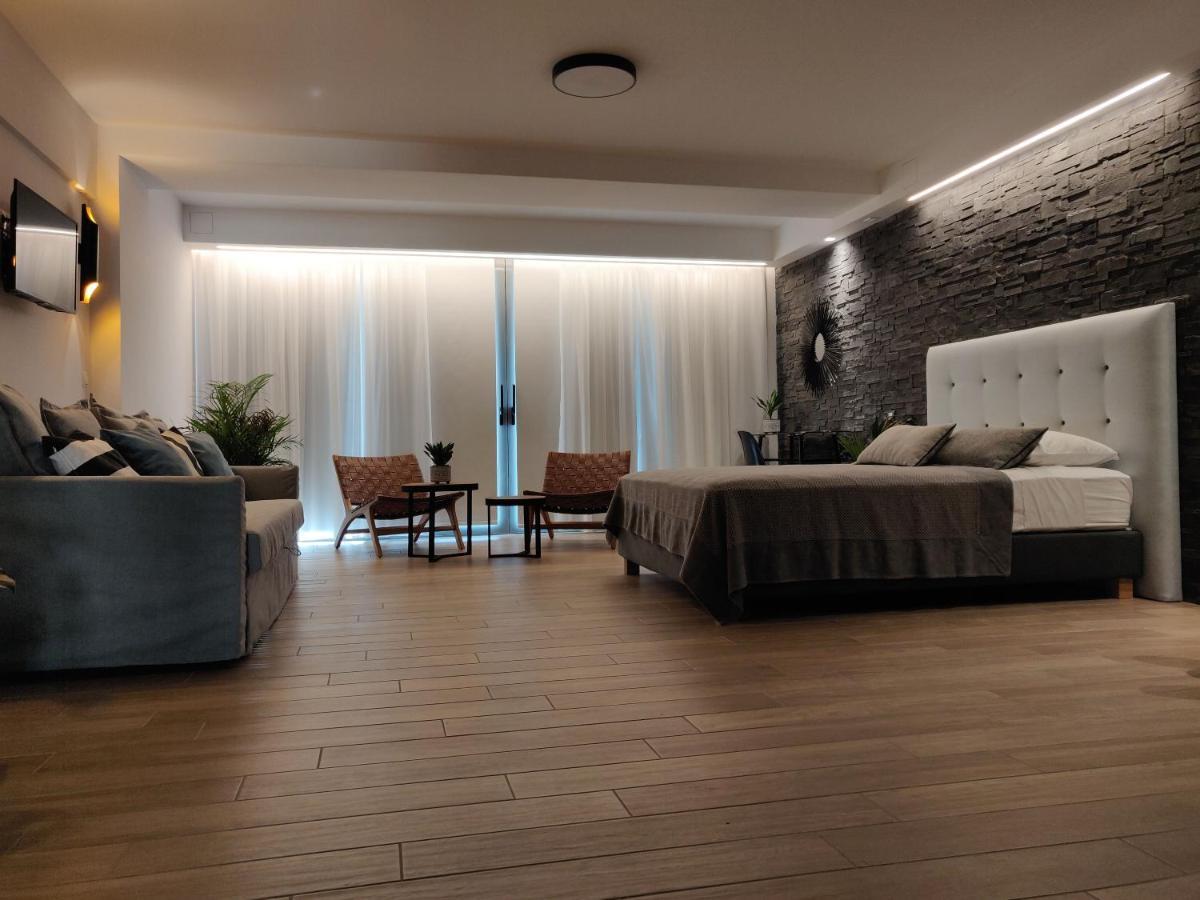 Sunny New Lovely Apartment 60 Meters From The Metro Athènes Extérieur photo