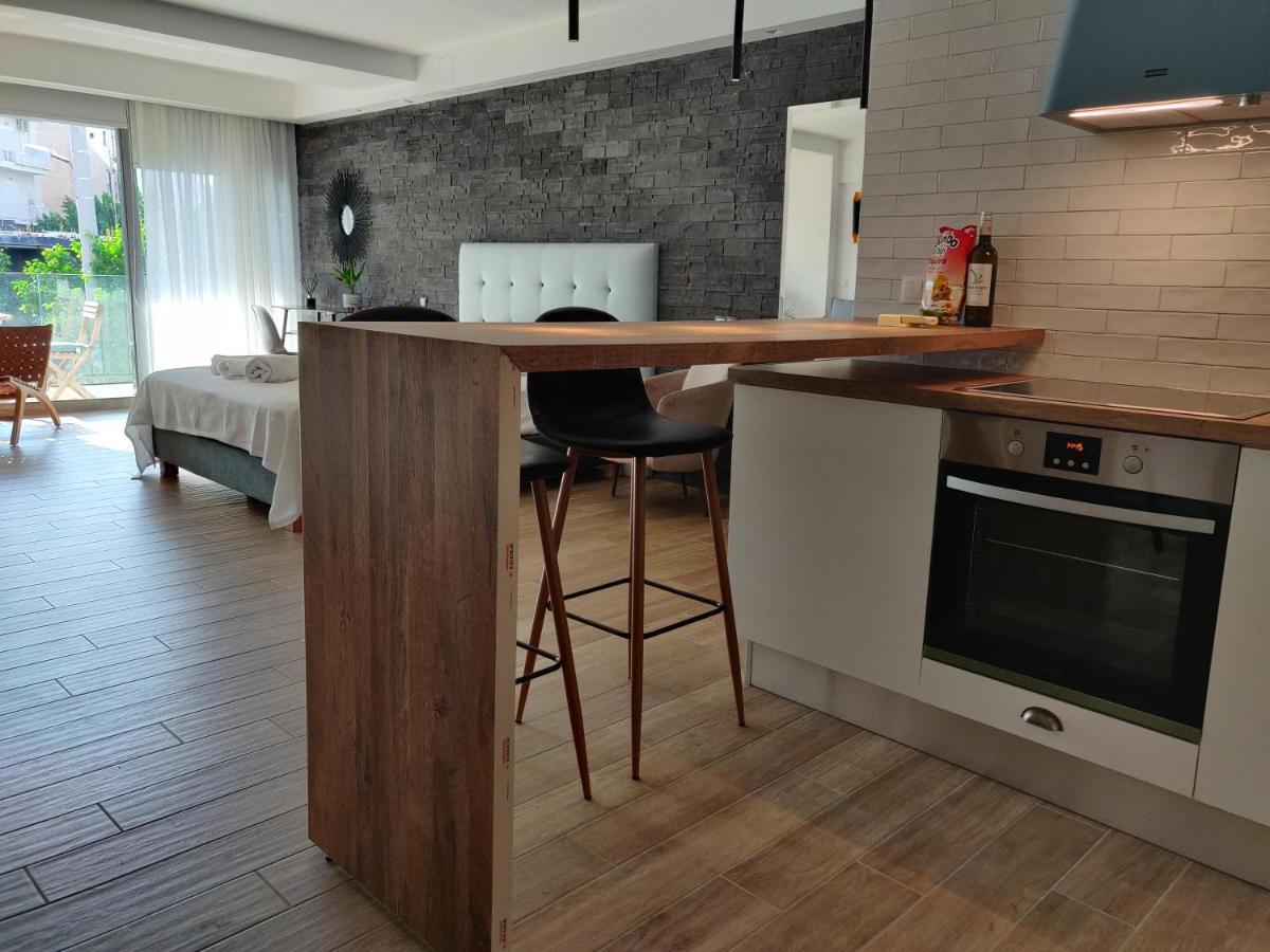 Sunny New Lovely Apartment 60 Meters From The Metro Athènes Extérieur photo